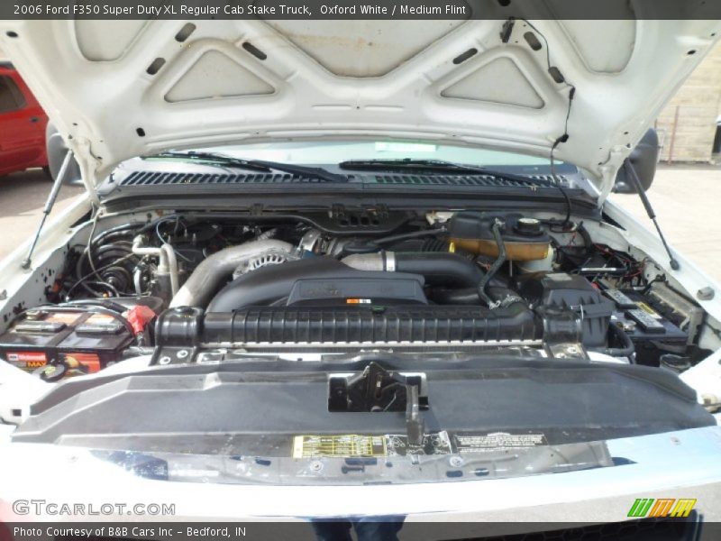 Oxford White / Medium Flint 2006 Ford F350 Super Duty XL Regular Cab Stake Truck