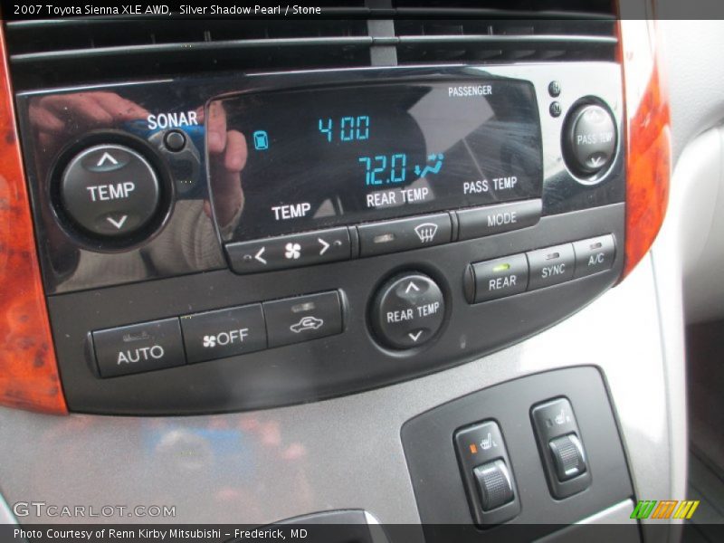 Silver Shadow Pearl / Stone 2007 Toyota Sienna XLE AWD