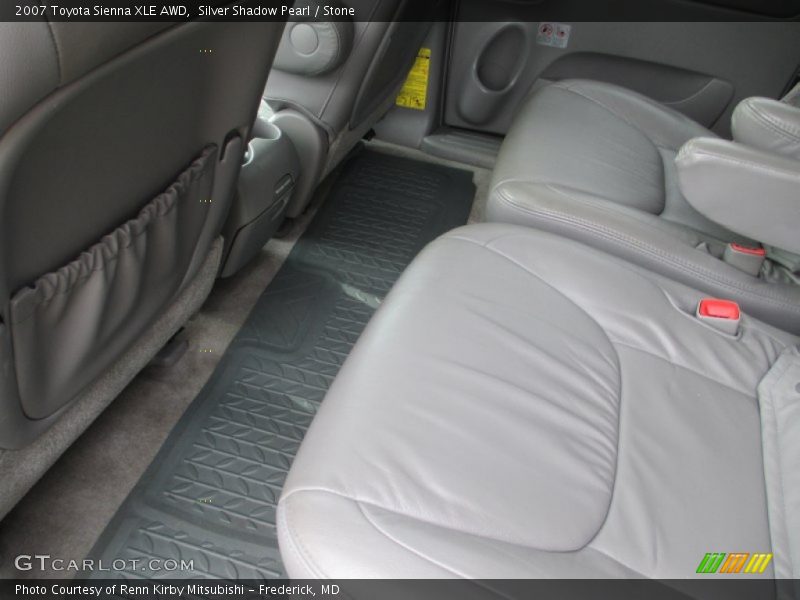 Silver Shadow Pearl / Stone 2007 Toyota Sienna XLE AWD