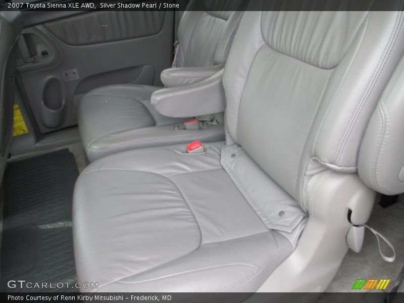 Silver Shadow Pearl / Stone 2007 Toyota Sienna XLE AWD