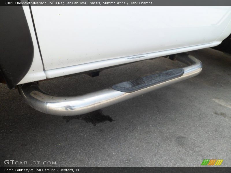 Summit White / Dark Charcoal 2005 Chevrolet Silverado 3500 Regular Cab 4x4 Chassis