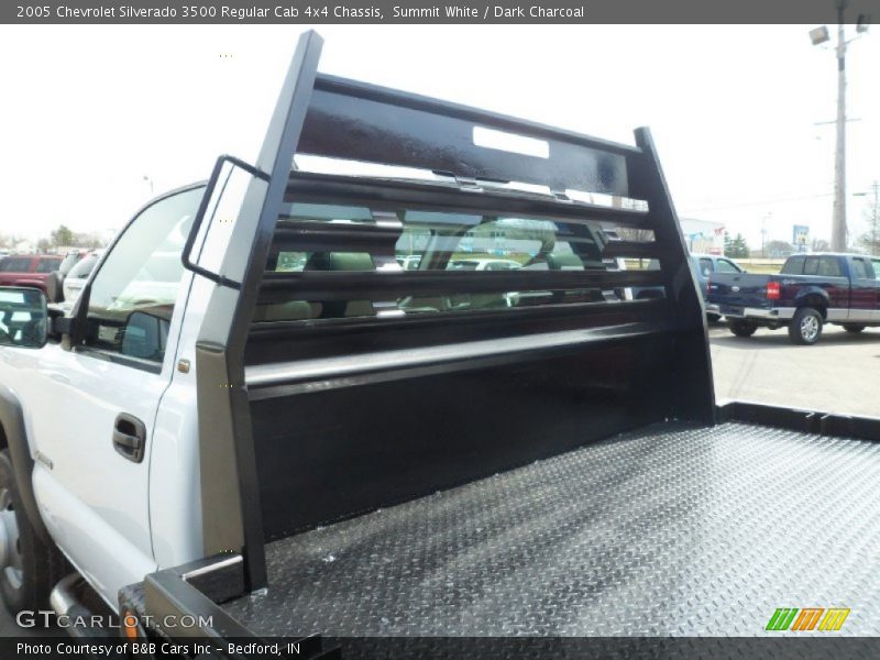Summit White / Dark Charcoal 2005 Chevrolet Silverado 3500 Regular Cab 4x4 Chassis
