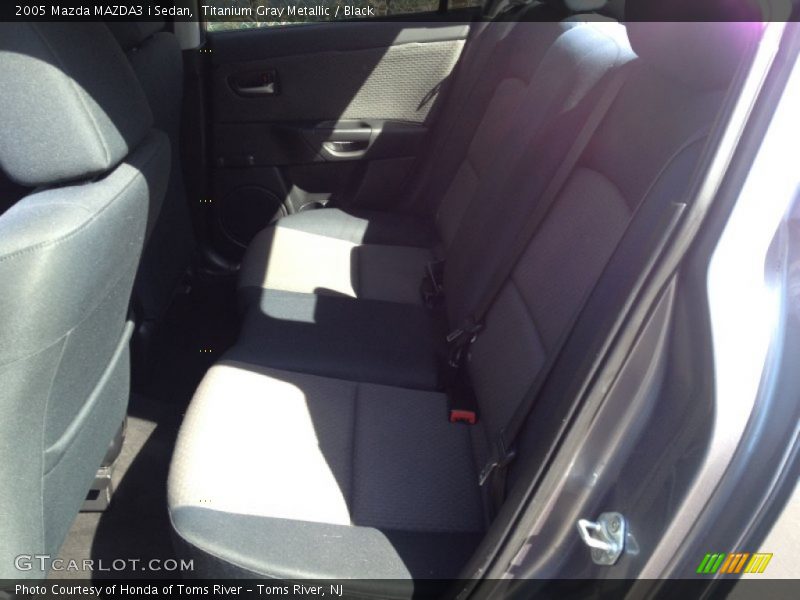 Titanium Gray Metallic / Black 2005 Mazda MAZDA3 i Sedan