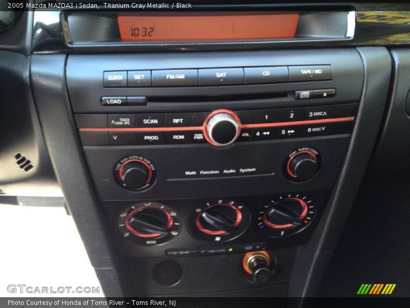 Titanium Gray Metallic / Black 2005 Mazda MAZDA3 i Sedan