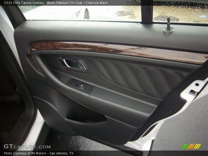 White Platinum Tri-Coat / Charcoal Black 2013 Ford Taurus Limited