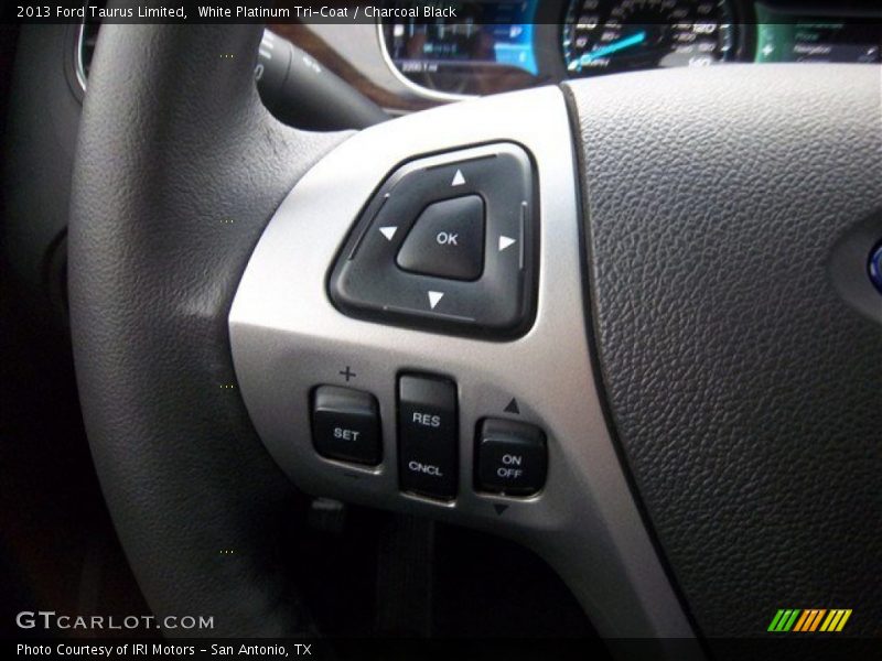 White Platinum Tri-Coat / Charcoal Black 2013 Ford Taurus Limited