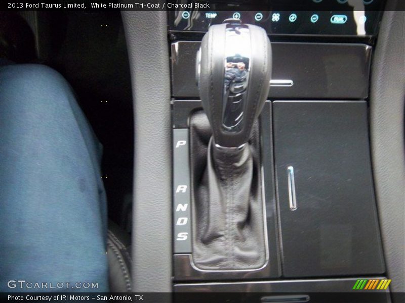 White Platinum Tri-Coat / Charcoal Black 2013 Ford Taurus Limited