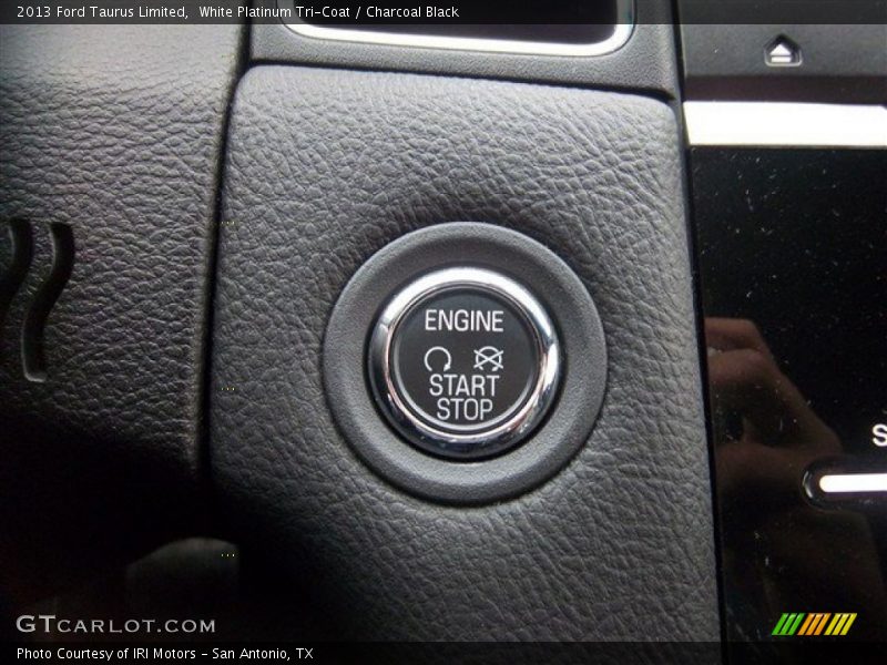 White Platinum Tri-Coat / Charcoal Black 2013 Ford Taurus Limited
