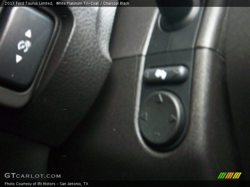 White Platinum Tri-Coat / Charcoal Black 2013 Ford Taurus Limited