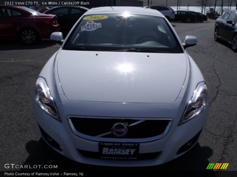 Ice White / Calcite/Off Black 2012 Volvo C70 T5