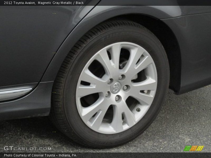 Magnetic Gray Metallic / Black 2012 Toyota Avalon