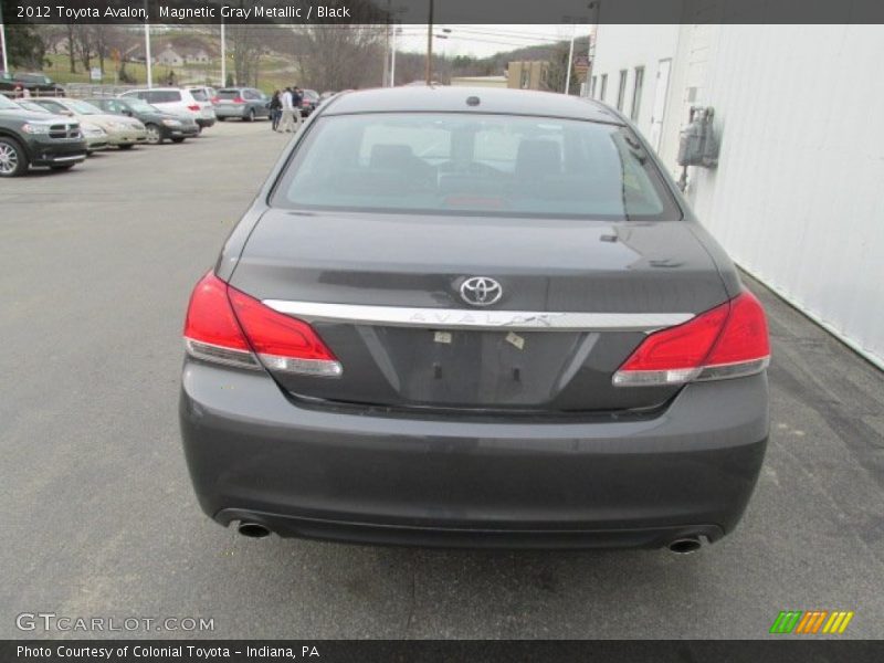 Magnetic Gray Metallic / Black 2012 Toyota Avalon