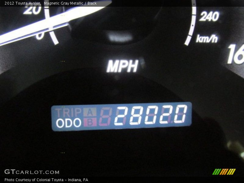 Magnetic Gray Metallic / Black 2012 Toyota Avalon