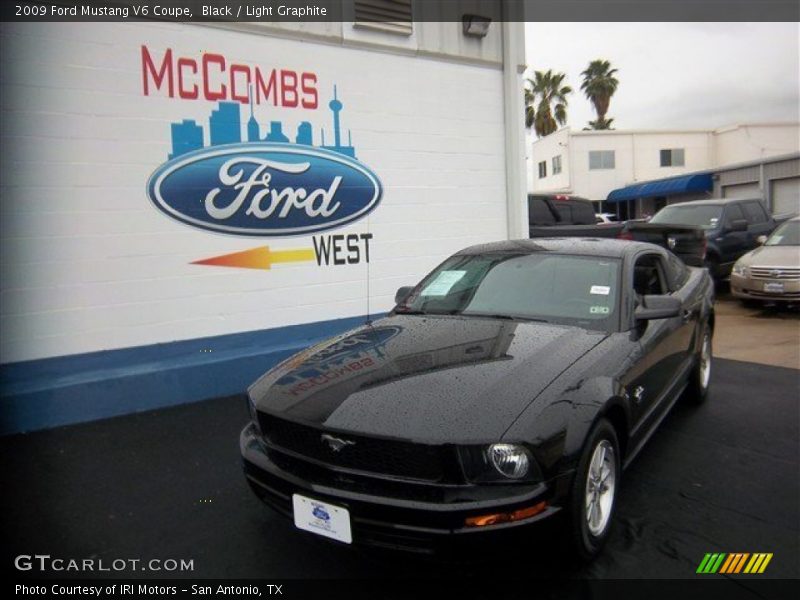 Black / Light Graphite 2009 Ford Mustang V6 Coupe