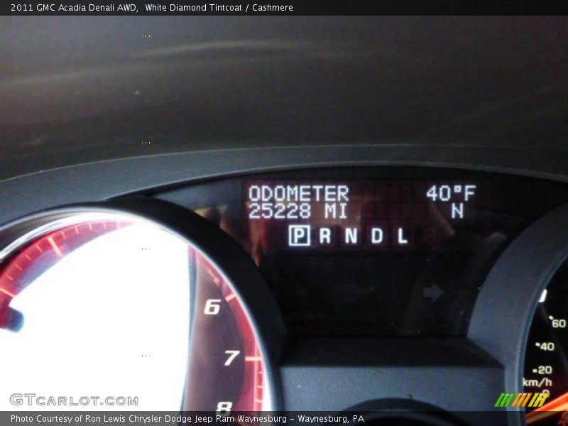 White Diamond Tintcoat / Cashmere 2011 GMC Acadia Denali AWD