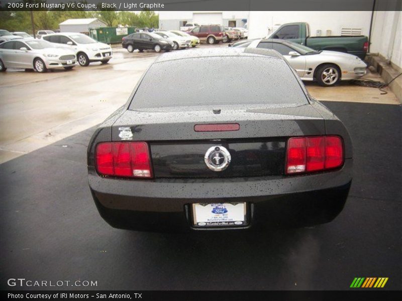 Black / Light Graphite 2009 Ford Mustang V6 Coupe