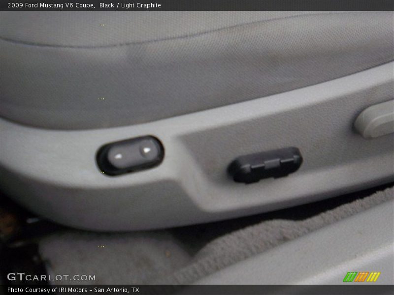 Black / Light Graphite 2009 Ford Mustang V6 Coupe