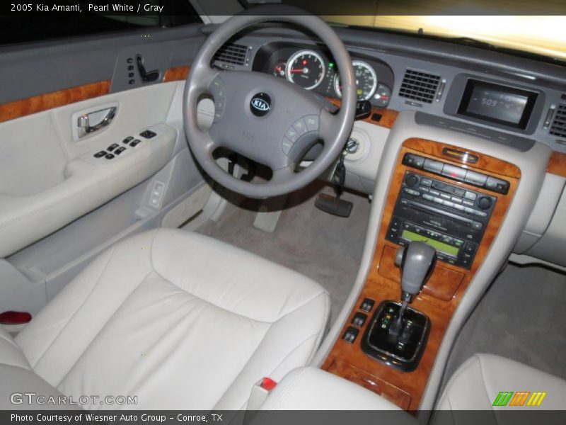 Pearl White / Gray 2005 Kia Amanti