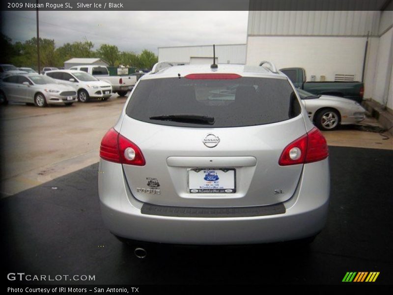Silver Ice / Black 2009 Nissan Rogue SL