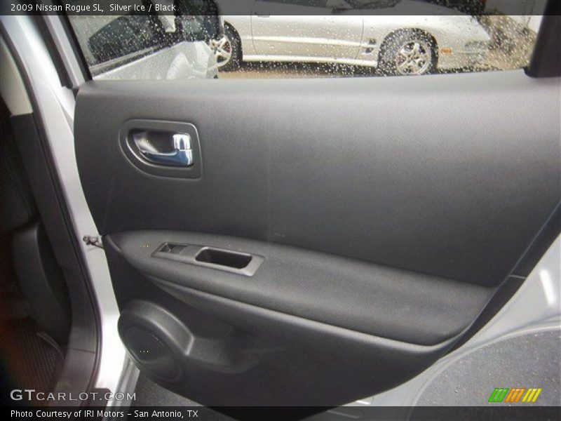 Silver Ice / Black 2009 Nissan Rogue SL