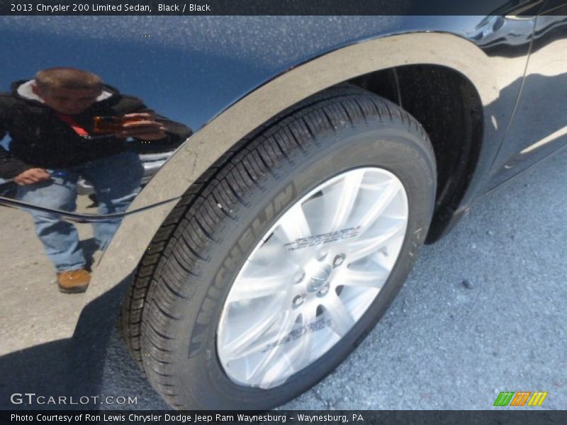 Black / Black 2013 Chrysler 200 Limited Sedan