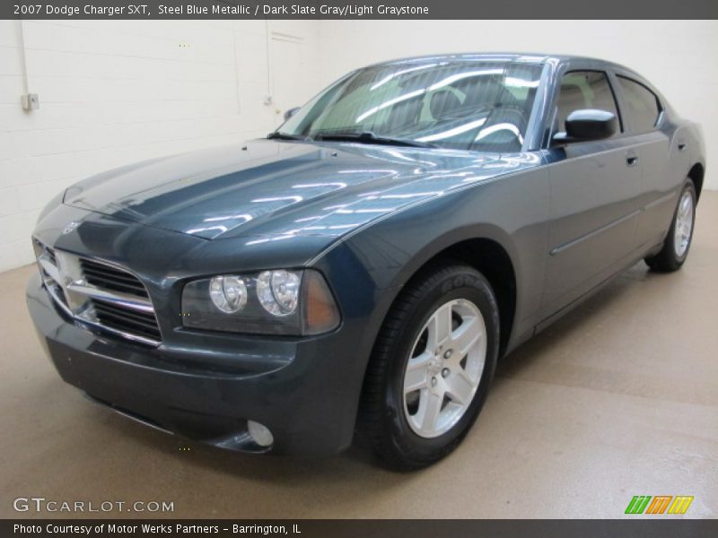 Front 3/4 View of 2007 Charger SXT
