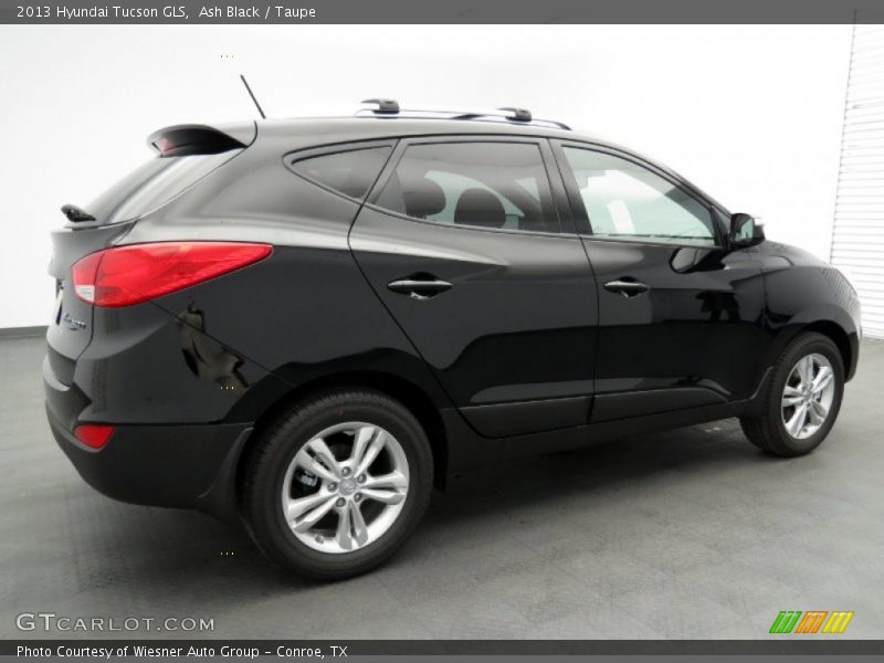 Ash Black / Taupe 2013 Hyundai Tucson GLS