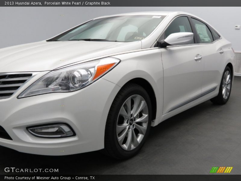 Porcelain White Pearl / Graphite Black 2013 Hyundai Azera