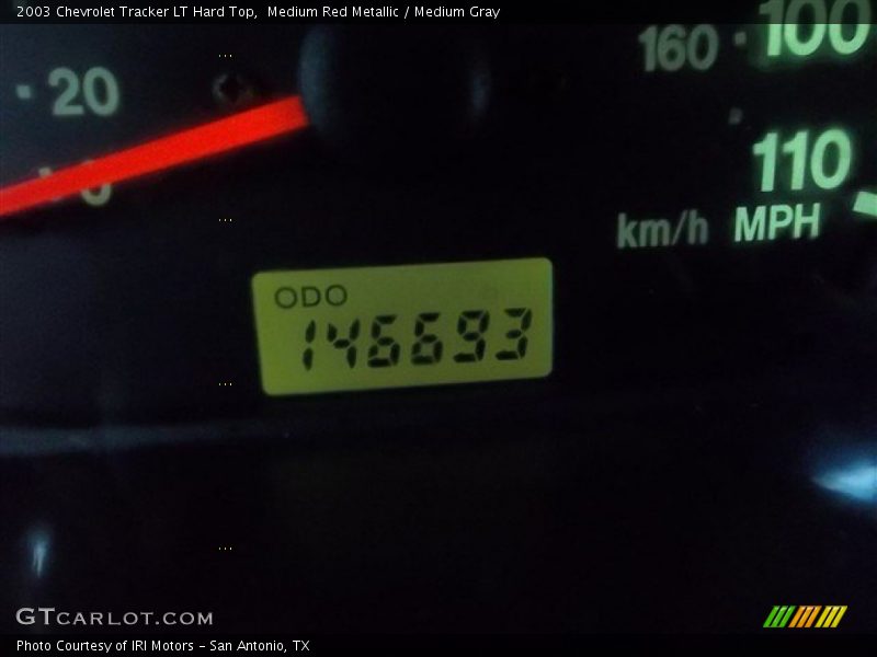 Medium Red Metallic / Medium Gray 2003 Chevrolet Tracker LT Hard Top