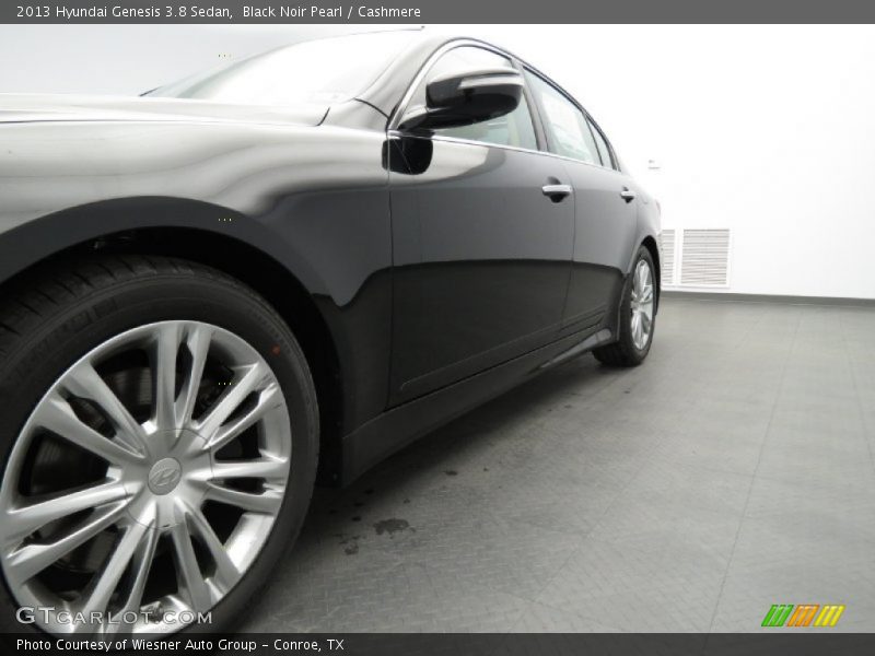 Black Noir Pearl / Cashmere 2013 Hyundai Genesis 3.8 Sedan
