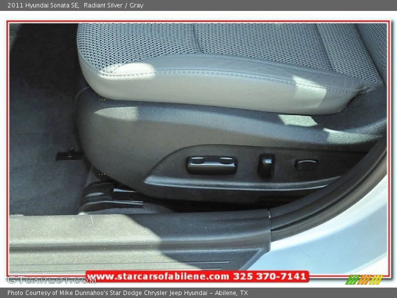 Radiant Silver / Gray 2011 Hyundai Sonata SE