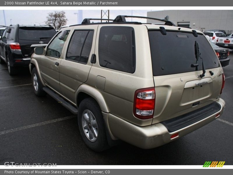 Sahara Beige Metallic / Parchment 2000 Nissan Pathfinder LE 4x4