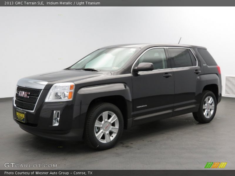 Front 3/4 View of 2013 Terrain SLE