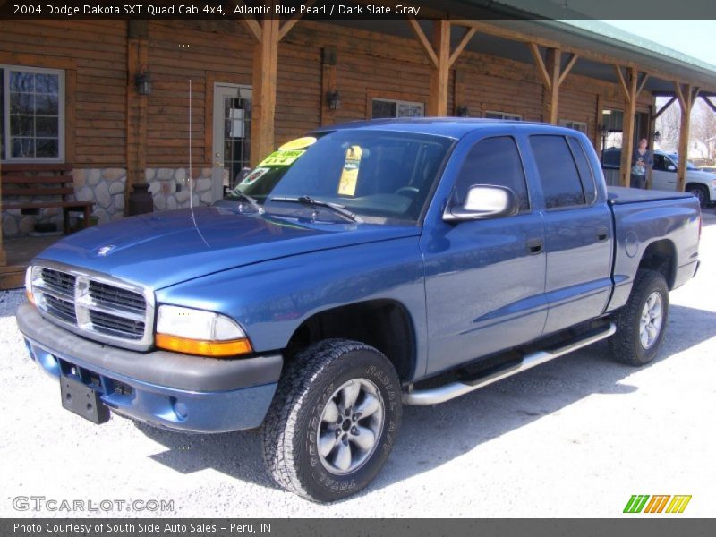 Atlantic Blue Pearl / Dark Slate Gray 2004 Dodge Dakota SXT Quad Cab 4x4