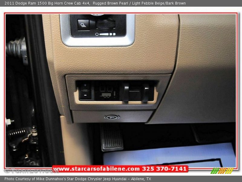 Rugged Brown Pearl / Light Pebble Beige/Bark Brown 2011 Dodge Ram 1500 Big Horn Crew Cab 4x4