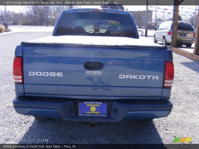Atlantic Blue Pearl / Dark Slate Gray 2004 Dodge Dakota SXT Quad Cab 4x4