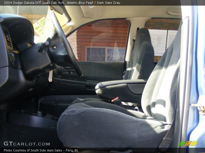 Atlantic Blue Pearl / Dark Slate Gray 2004 Dodge Dakota SXT Quad Cab 4x4
