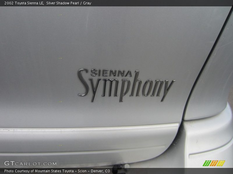 Silver Shadow Pearl / Gray 2002 Toyota Sienna LE