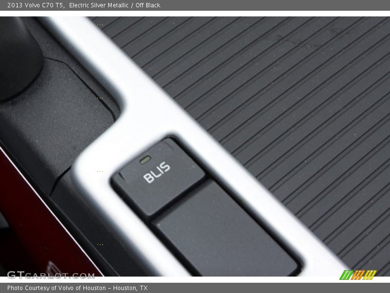 Electric Silver Metallic / Off Black 2013 Volvo C70 T5