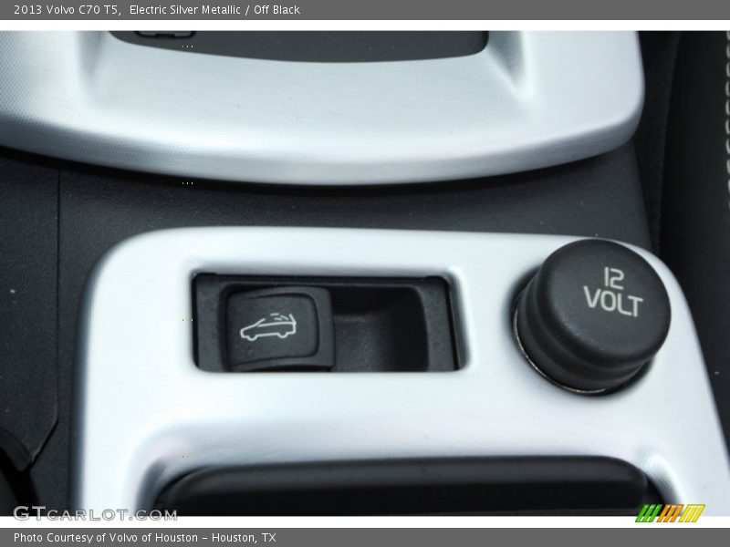 Electric Silver Metallic / Off Black 2013 Volvo C70 T5