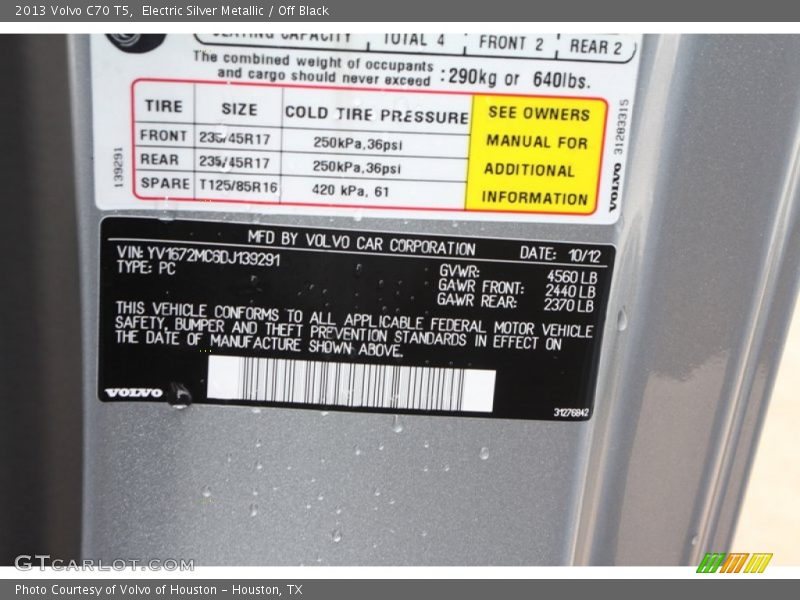 Electric Silver Metallic / Off Black 2013 Volvo C70 T5