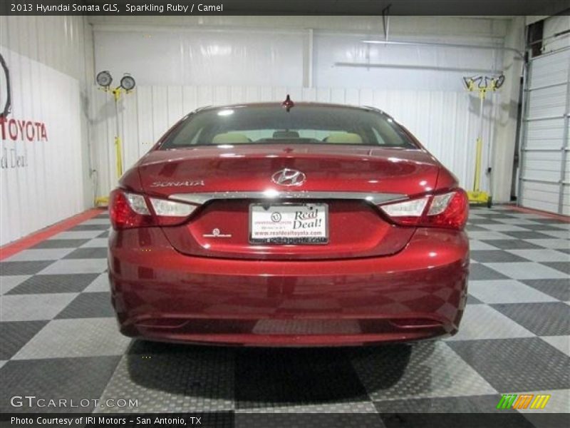 Sparkling Ruby / Camel 2013 Hyundai Sonata GLS