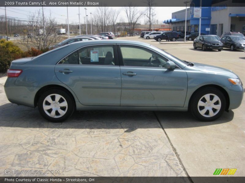 Aloe Green Metallic / Bisque 2009 Toyota Camry LE