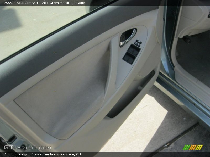 Aloe Green Metallic / Bisque 2009 Toyota Camry LE