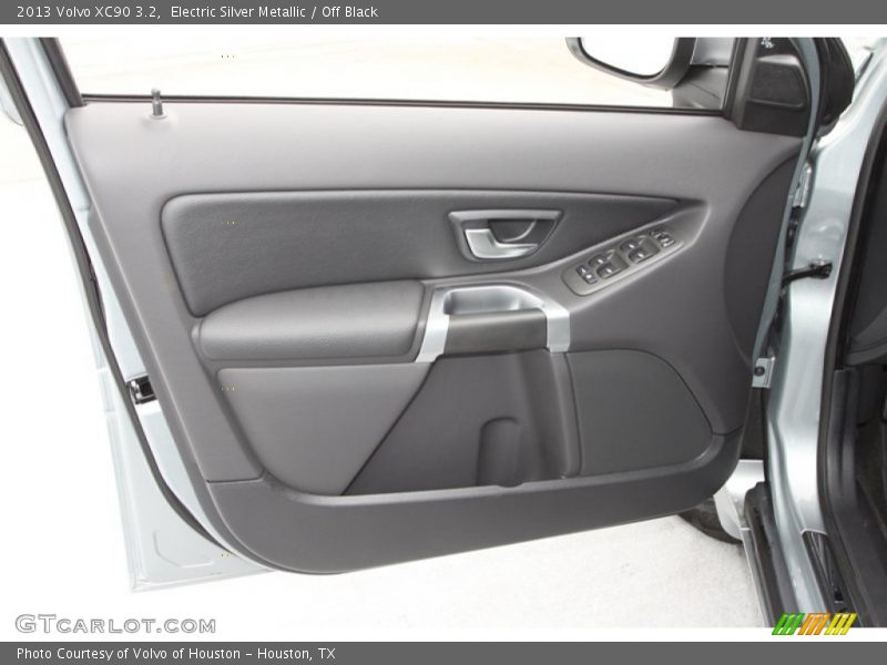 Electric Silver Metallic / Off Black 2013 Volvo XC90 3.2