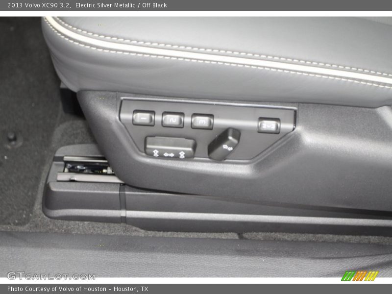 Electric Silver Metallic / Off Black 2013 Volvo XC90 3.2