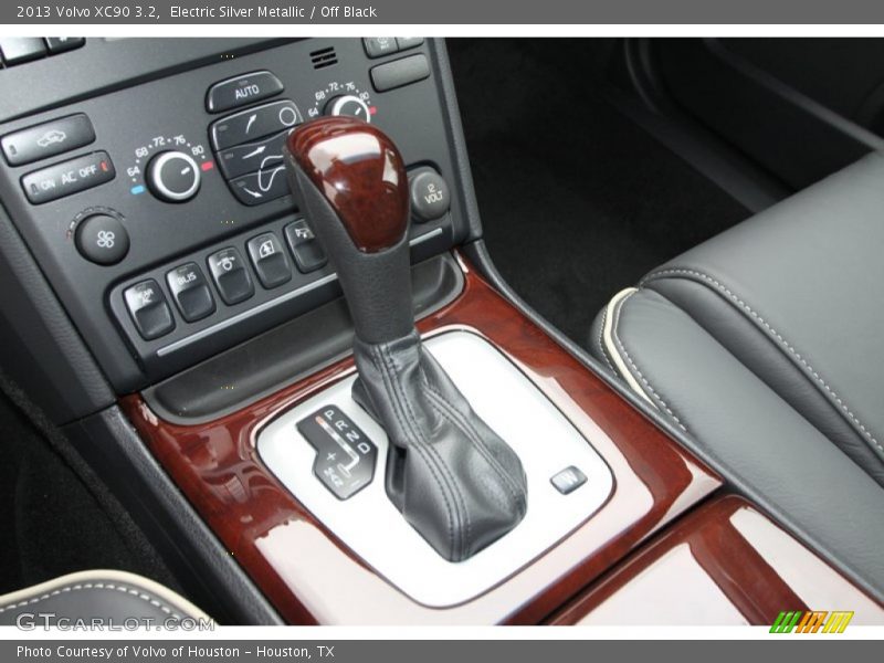 Electric Silver Metallic / Off Black 2013 Volvo XC90 3.2