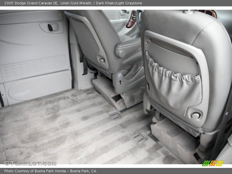 Linen Gold Metallic / Dark Khaki/Light Graystone 2005 Dodge Grand Caravan SE