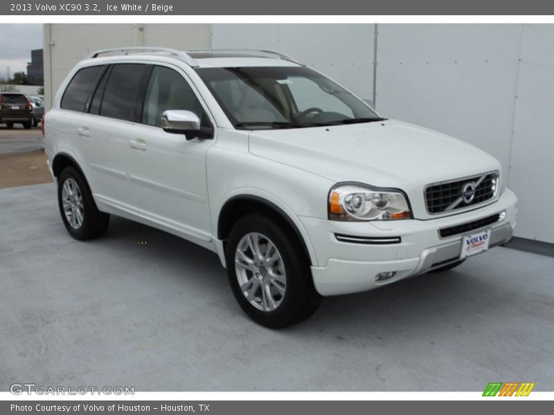 Ice White / Beige 2013 Volvo XC90 3.2