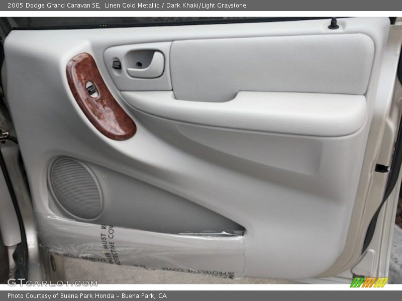 Linen Gold Metallic / Dark Khaki/Light Graystone 2005 Dodge Grand Caravan SE